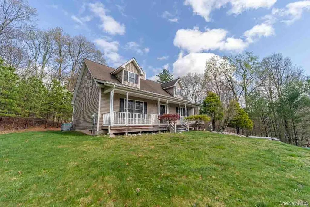 6 Stonybrook Road Pine Bush NY 12566