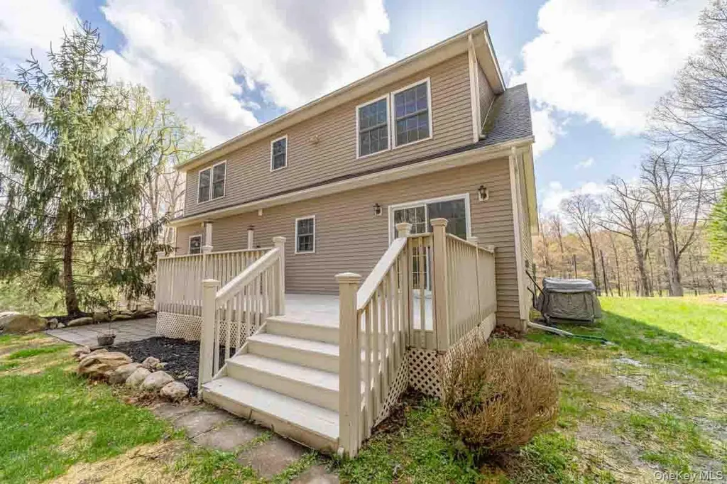 6 Stonybrook Road Pine Bush NY 12566