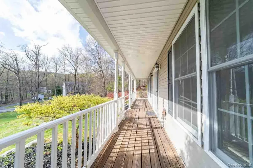 6 Stonybrook Road Pine Bush NY 12566