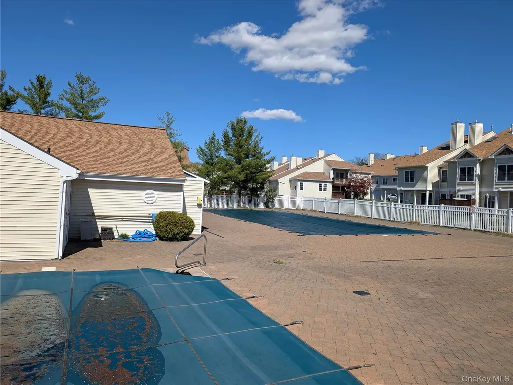 2820 Whispering Hills Chester NY 10918