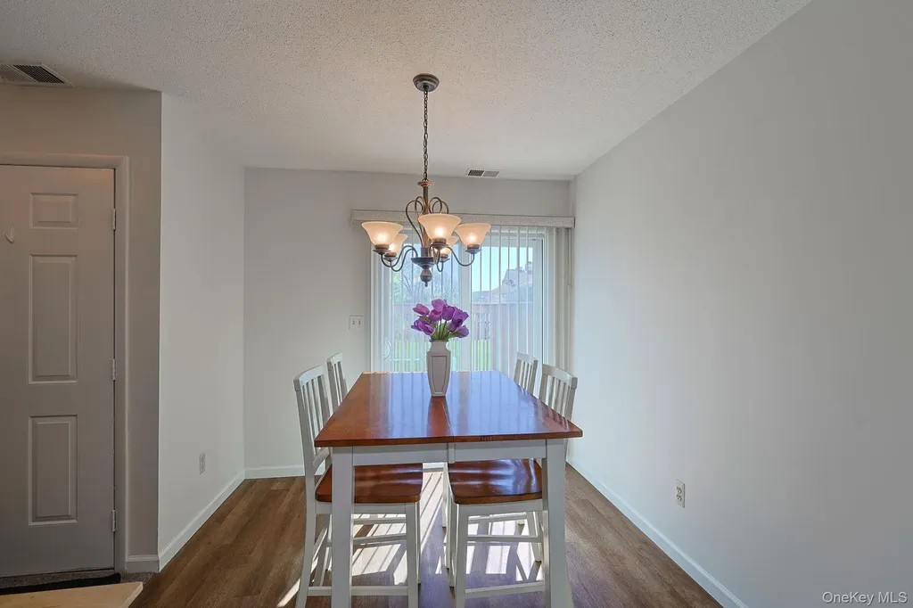 2820 Whispering Hills Chester NY 10918