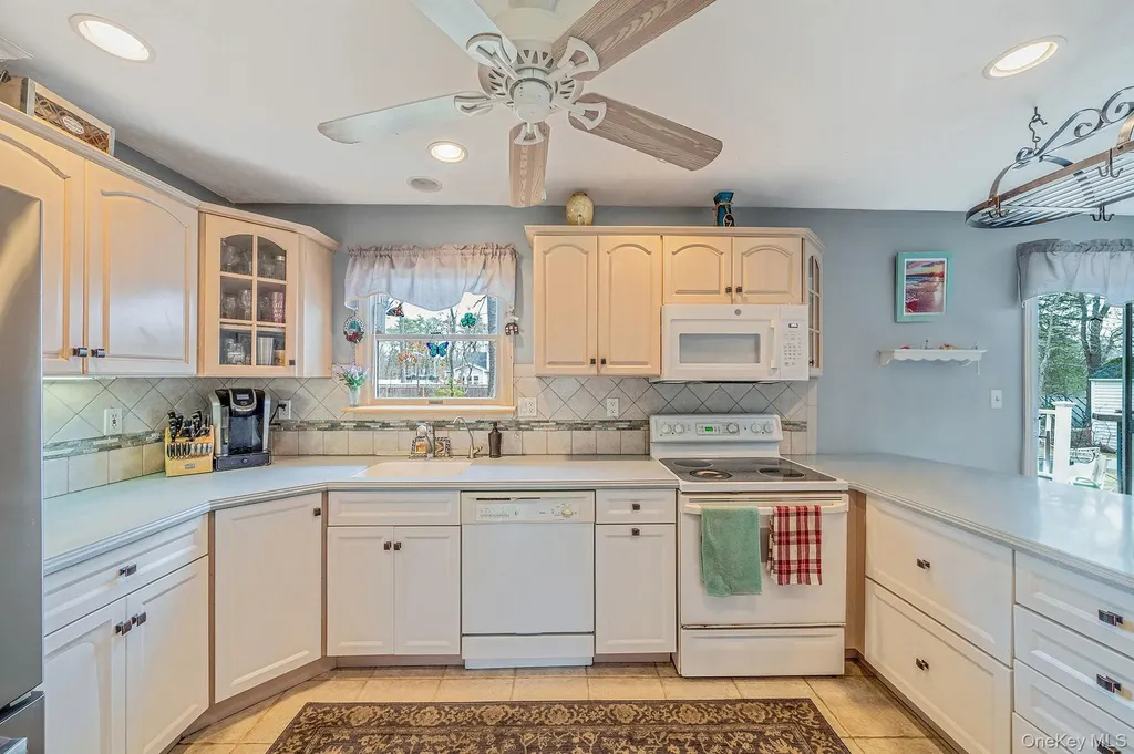 367 Hewlett Avenue East Patchogue NY 11772