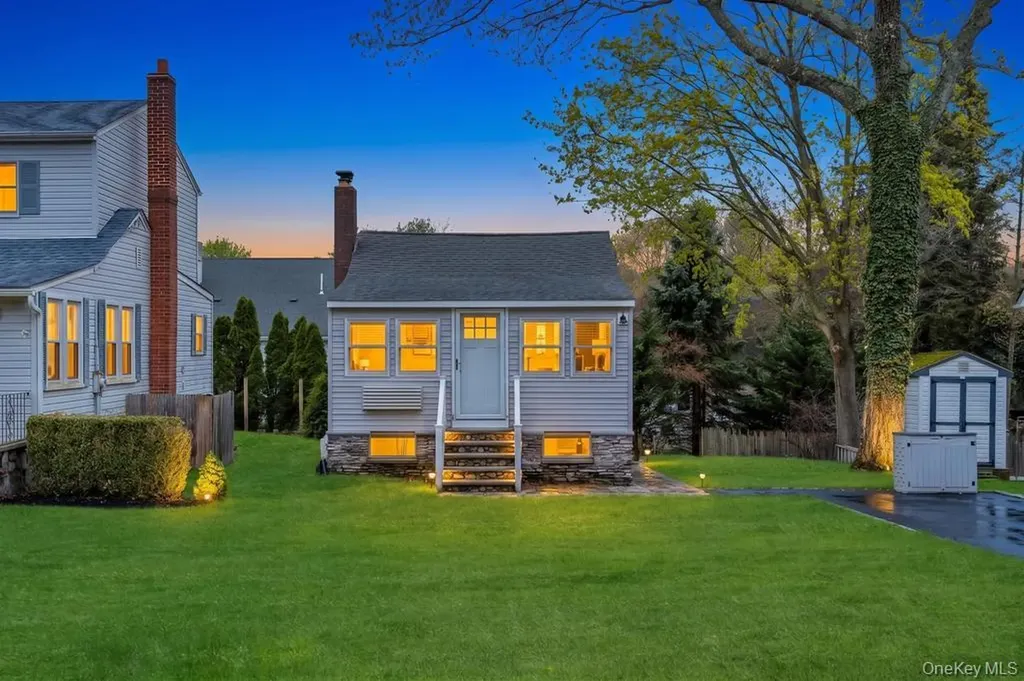 25 Cedar Road Wading River NY 11792