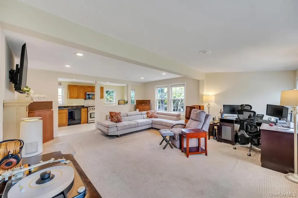 25 Cedar Road Wading River NY 11792