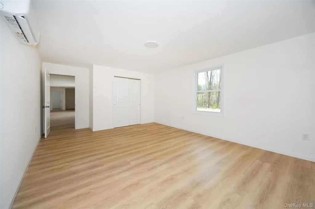 7 Eckelman Drive Hyde Park NY 12538
