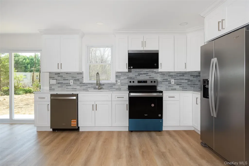 7 Eckelman Drive Hyde Park NY 12538