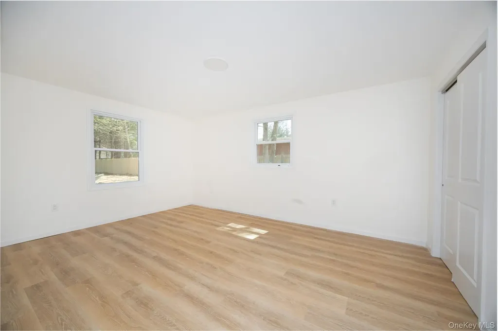 7 Eckelman Drive Hyde Park NY 12538