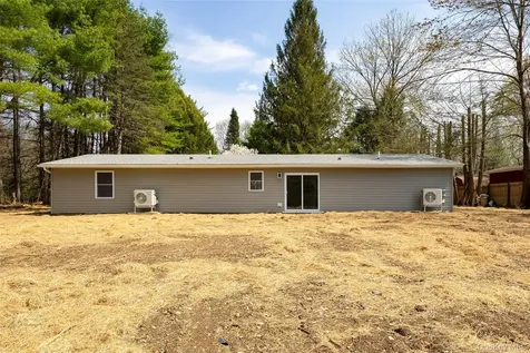 7 Eckelman Drive Hyde Park NY 12538