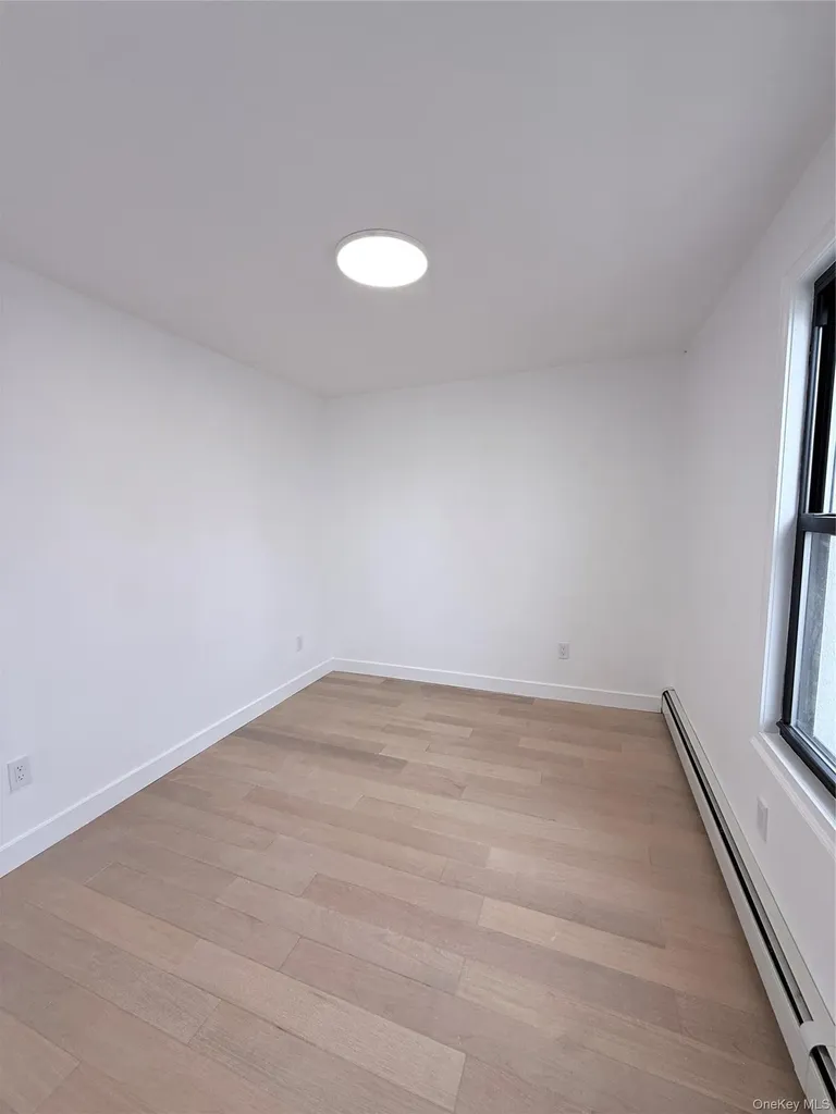 4539 171st Place Flushing NY 11358