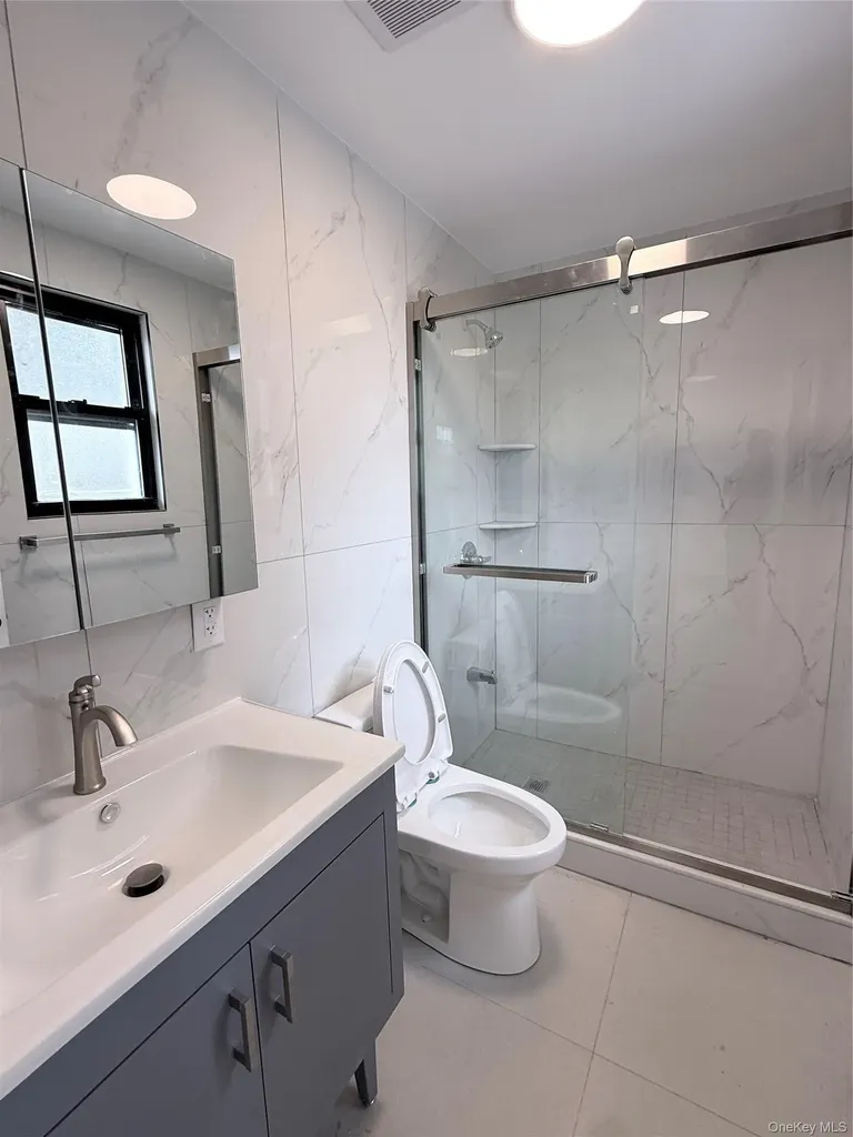 4539 171st Place Flushing NY 11358
