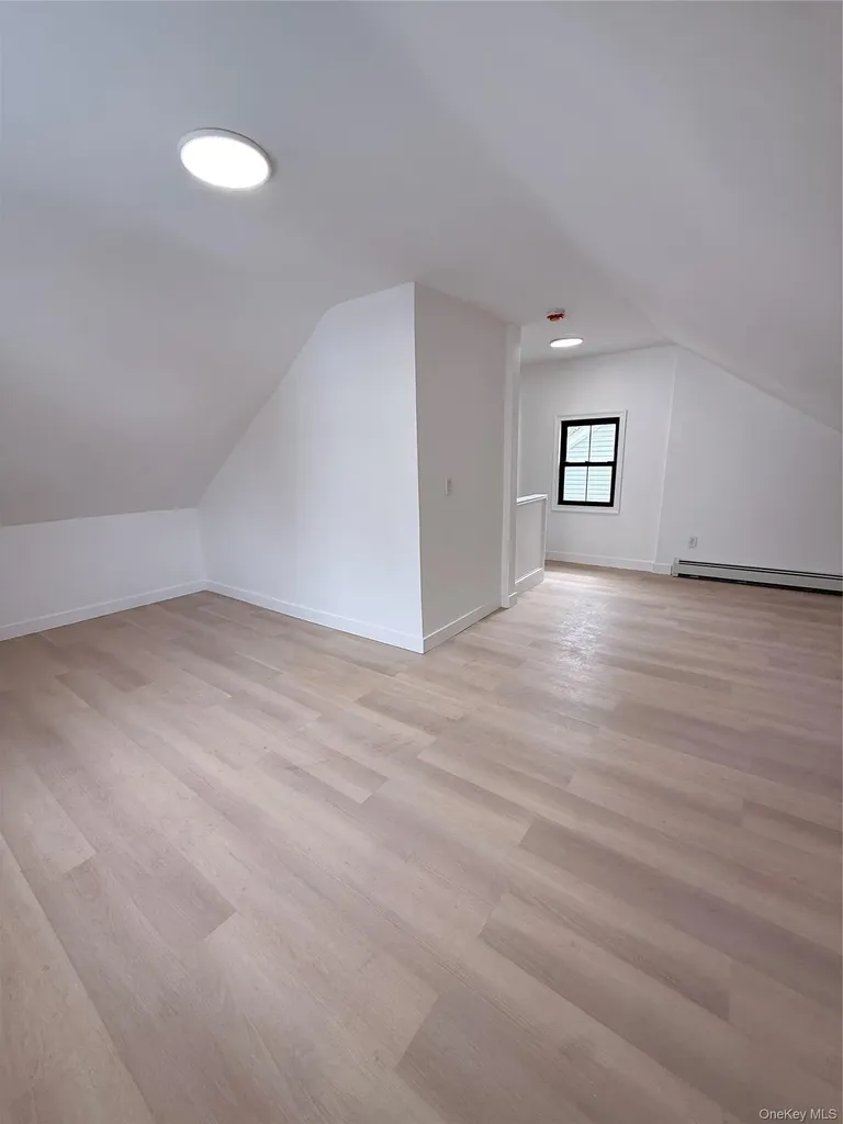 4539 171st Place Flushing NY 11358