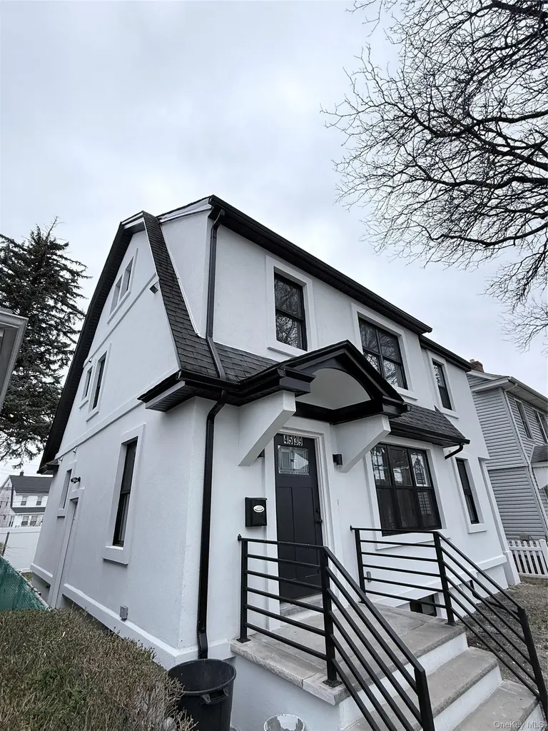 4539 171st Place Flushing NY 11358