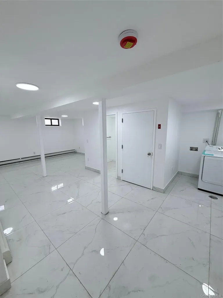 4539 171st Place Flushing NY 11358