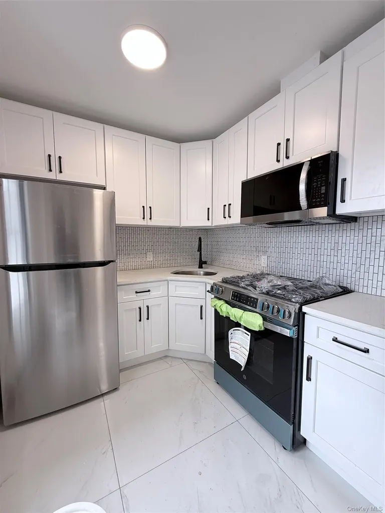 4539 171st Place Flushing NY 11358