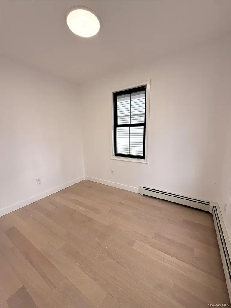 4539 171st Place Flushing NY 11358