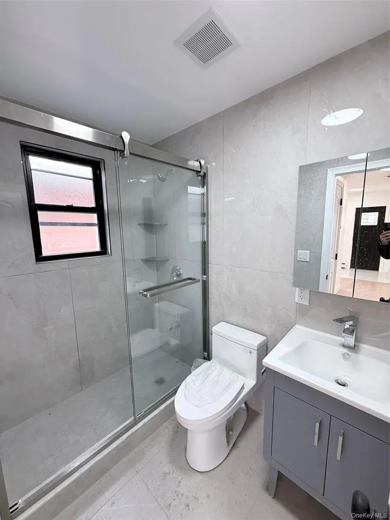 4539 171st Place Flushing NY 11358