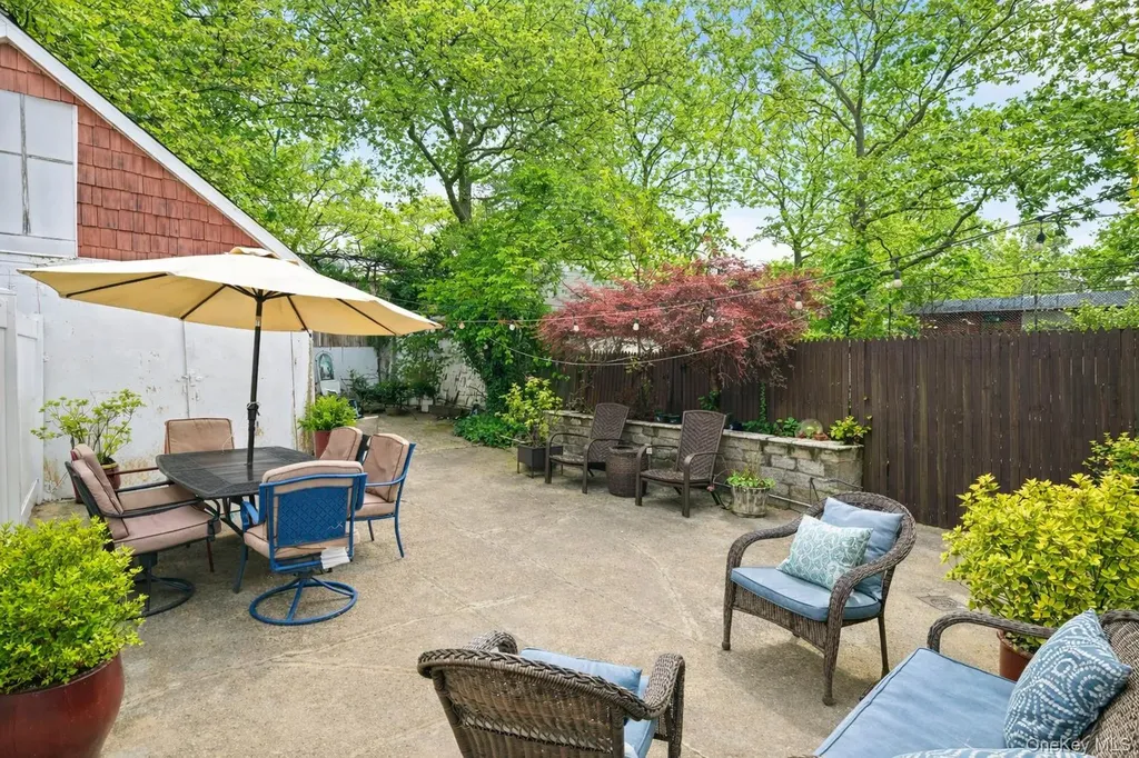 5911 Fresh Pond Road Maspeth NY 11378