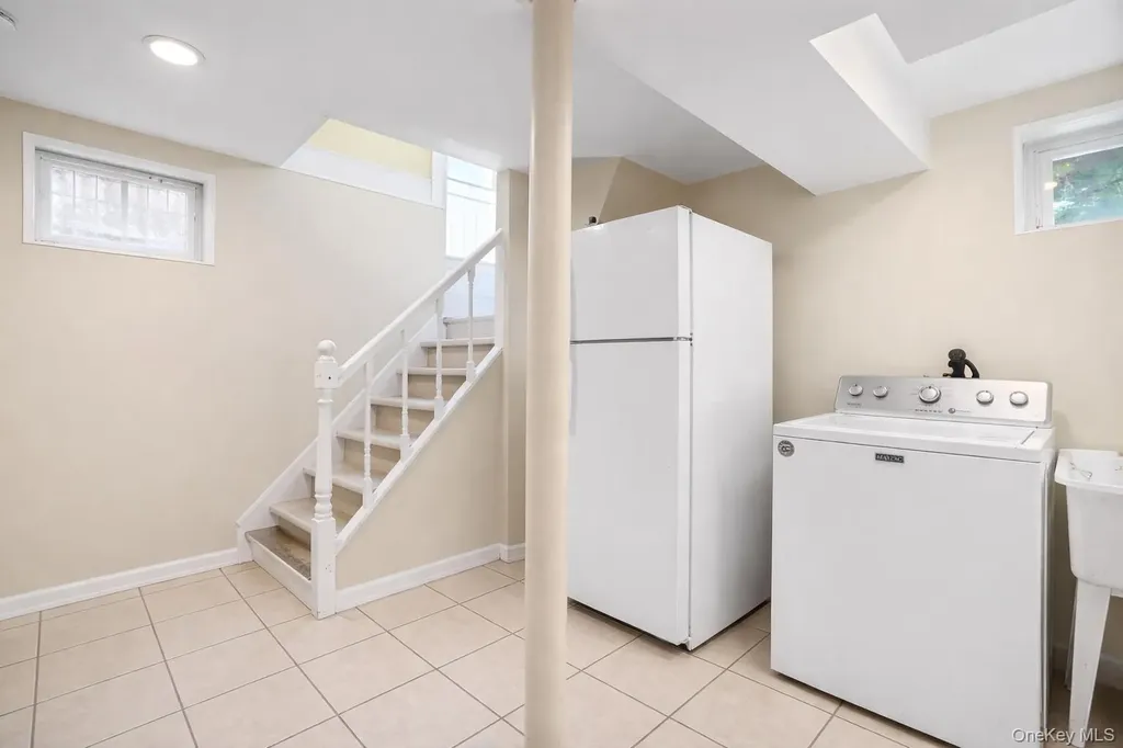 5911 Fresh Pond Road Maspeth NY 11378