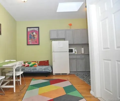 941 Manhattan Avenue Brooklyn NY 11222