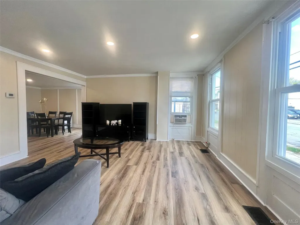 34 Smith Street Poughkeepsie NY 12601