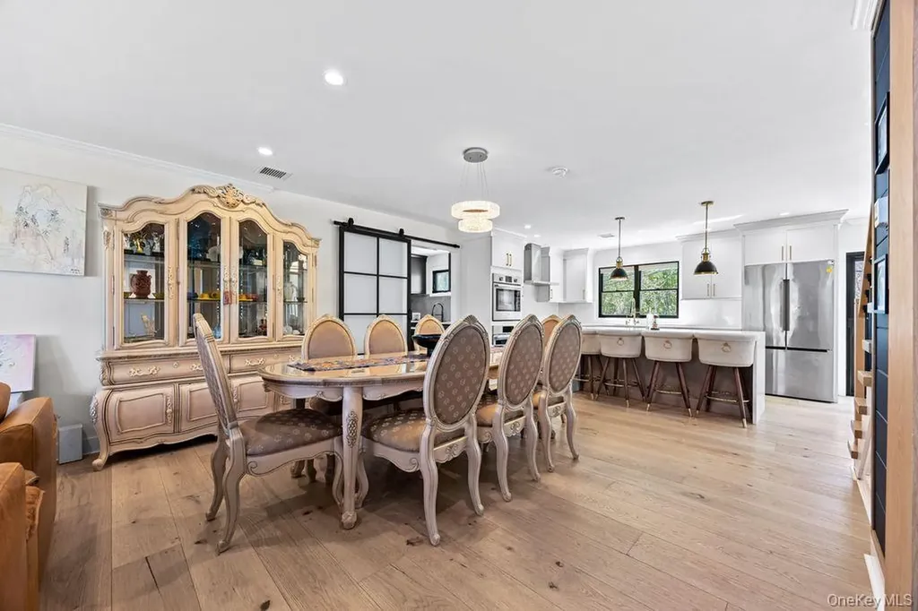 4 Allison Drive Old Bethpage NY 11804