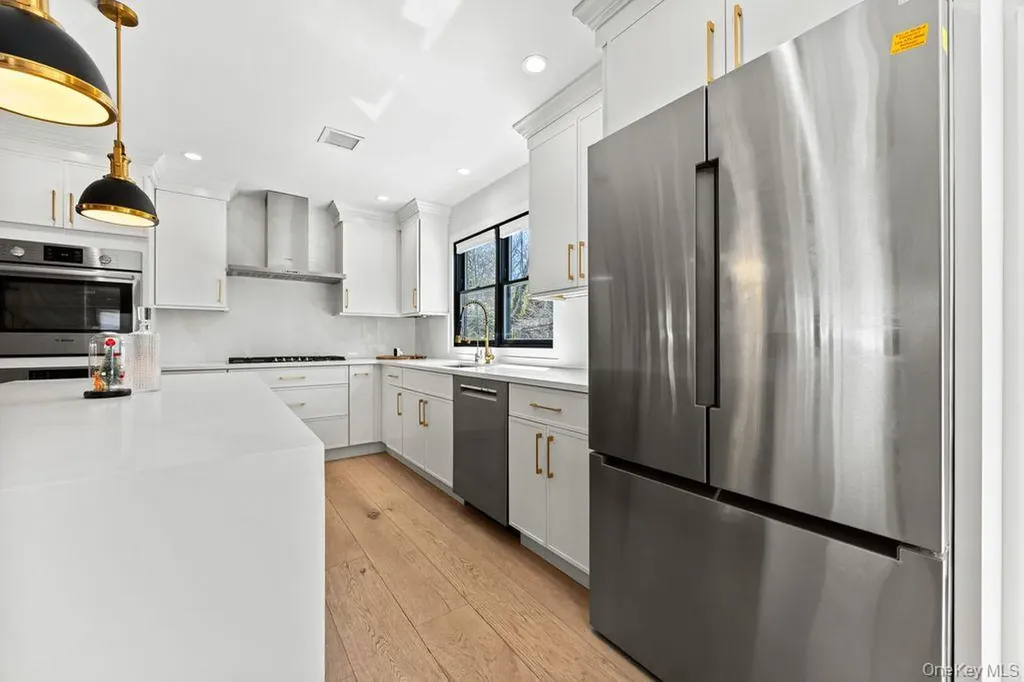4 Allison Drive Old Bethpage NY 11804