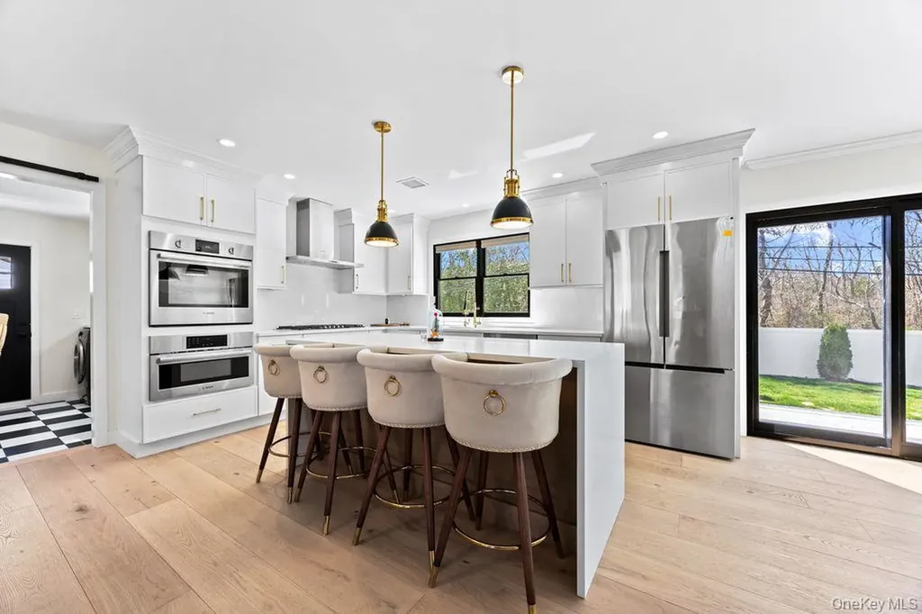 4 Allison Drive Old Bethpage NY 11804