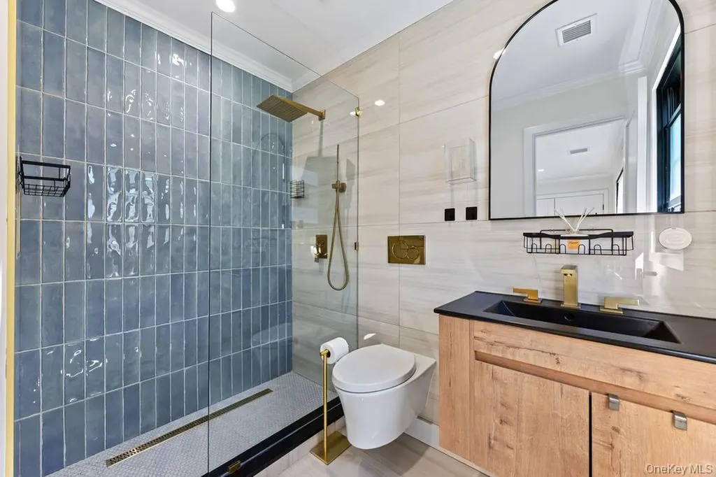 4 Allison Drive Old Bethpage NY 11804
