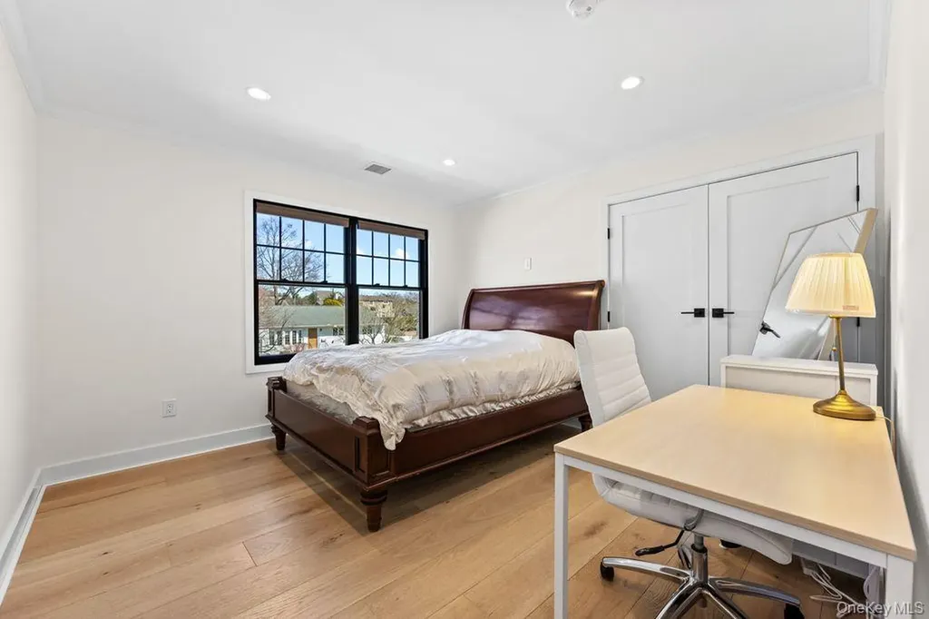 4 Allison Drive Old Bethpage NY 11804