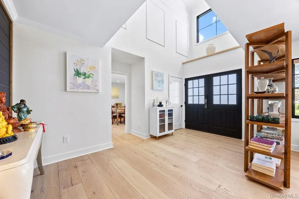 4 Allison Drive Old Bethpage NY 11804