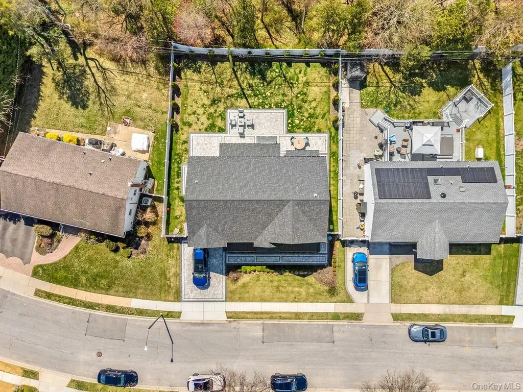4 Allison Drive Old Bethpage NY 11804