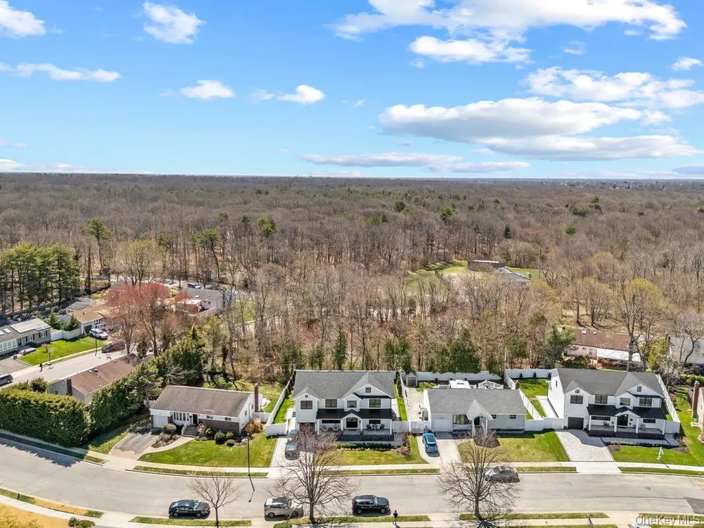 4 Allison Drive Old Bethpage NY 11804