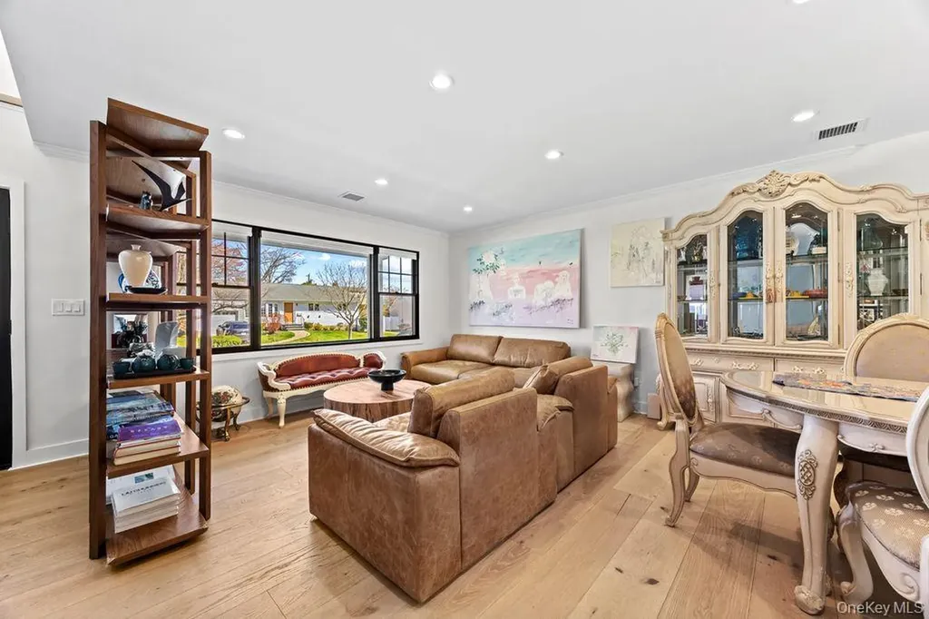 4 Allison Drive Old Bethpage NY 11804
