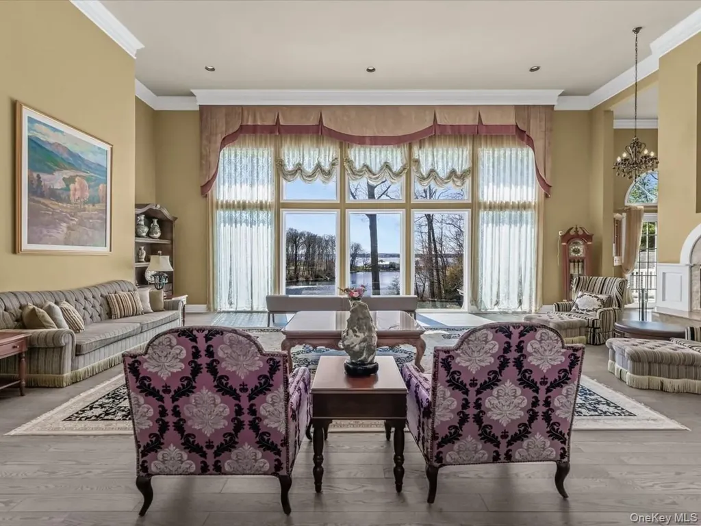 19 Mallard Drive Lloyd Harbor NY 11743