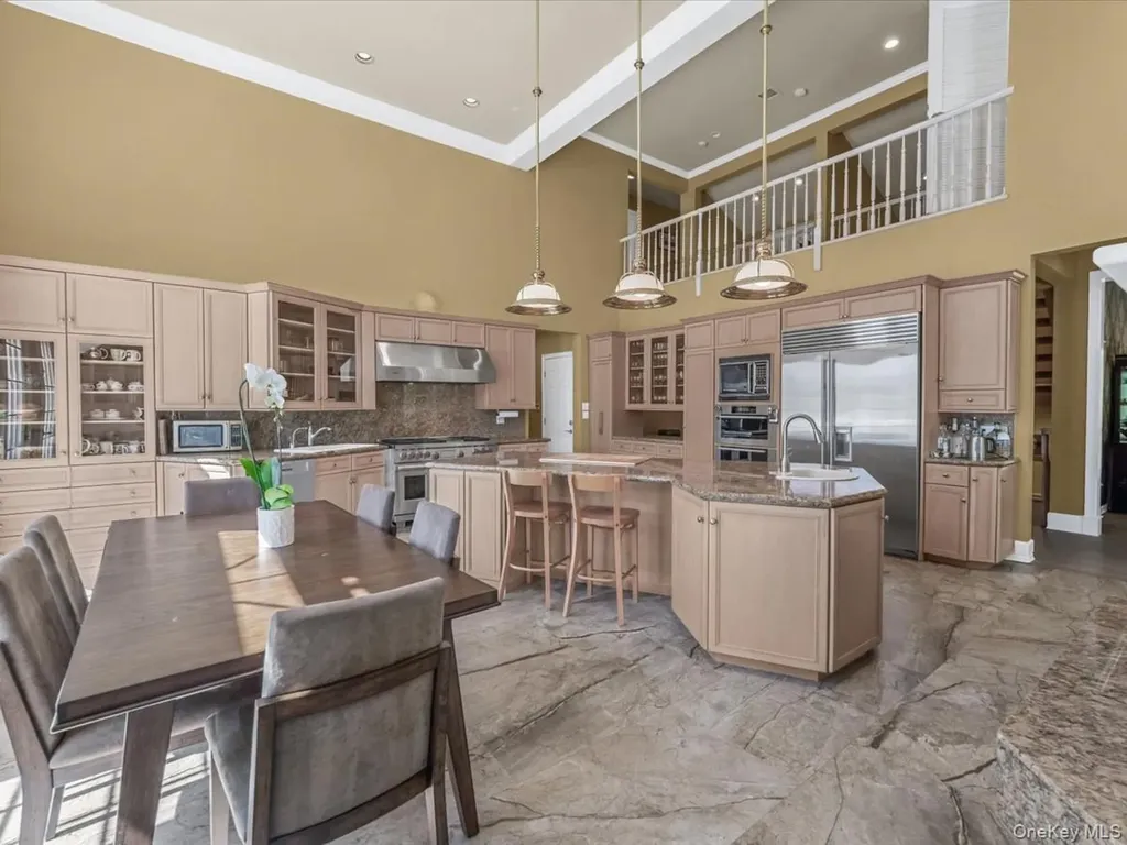 19 Mallard Drive Lloyd Harbor NY 11743
