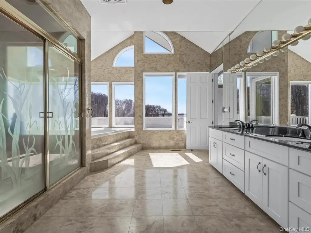19 Mallard Drive Lloyd Harbor NY 11743