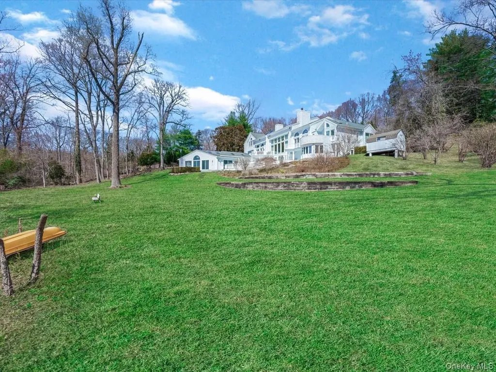 19 Mallard Drive Lloyd Harbor NY 11743