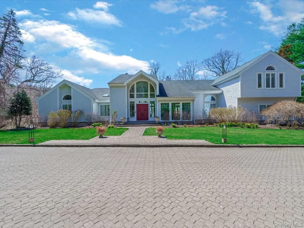 19 Mallard Drive Lloyd Harbor NY 11743