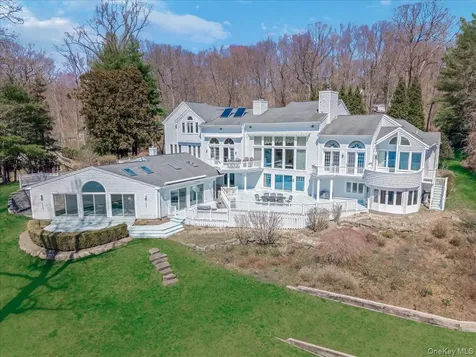 19 Mallard Drive Lloyd Harbor NY 11743