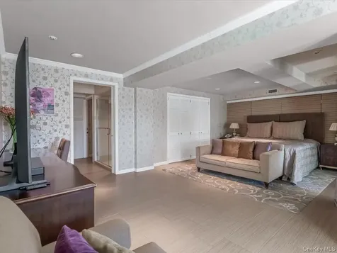 19 Mallard Drive Lloyd Harbor NY 11743
