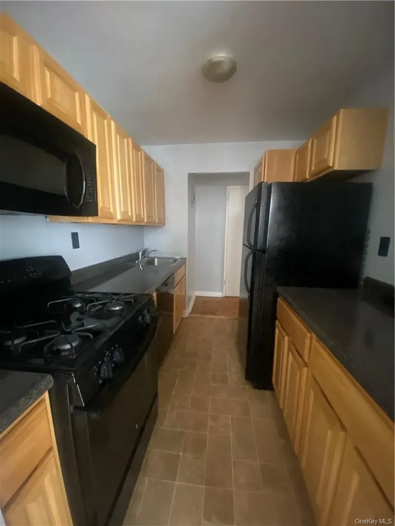 4 Sadore Lane Yonkers NY 10710