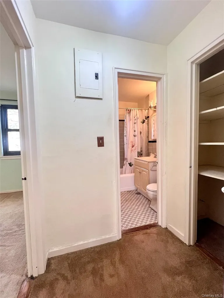 19649 69th Avenue Fresh Meadows NY 11365