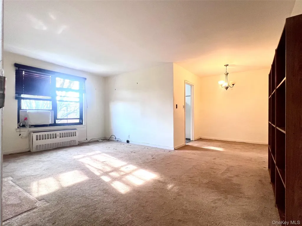 19649 69th Avenue Fresh Meadows NY 11365