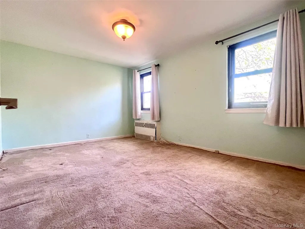 19649 69th Avenue Fresh Meadows NY 11365
