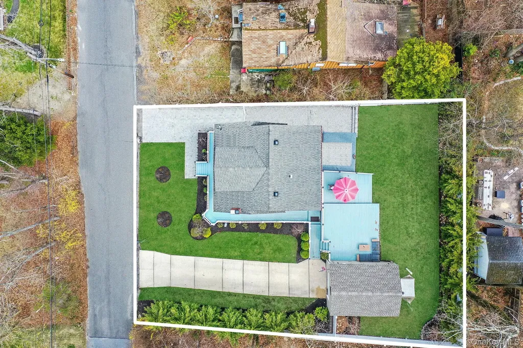 38 Hawthorne Road Rocky Point NY 11778