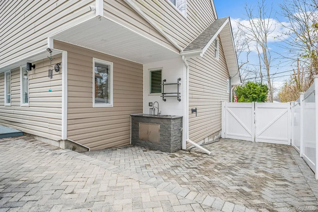 38 Hawthorne Road Rocky Point NY 11778