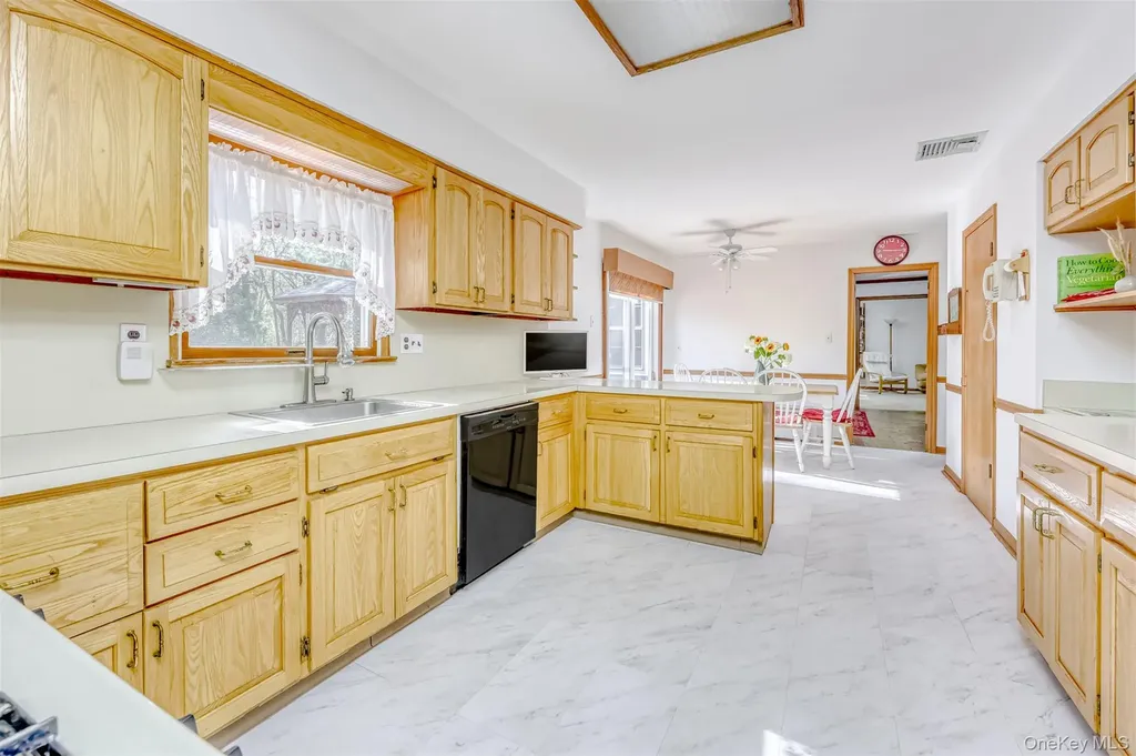 16 Sterling Forest Lane Suffern NY 10901