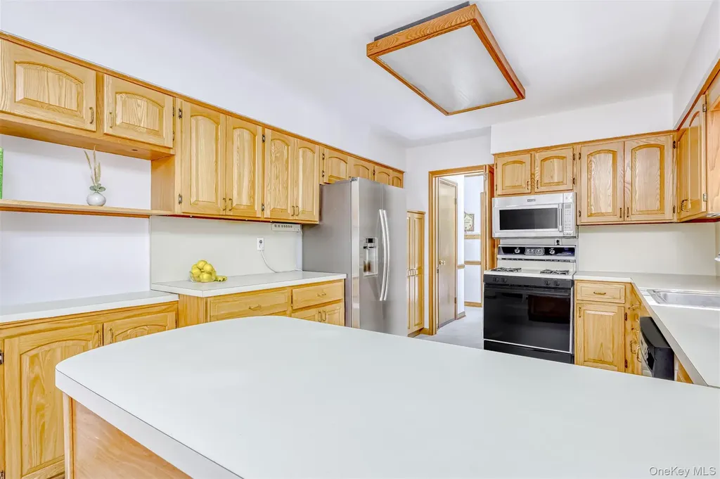 16 Sterling Forest Lane Suffern NY 10901
