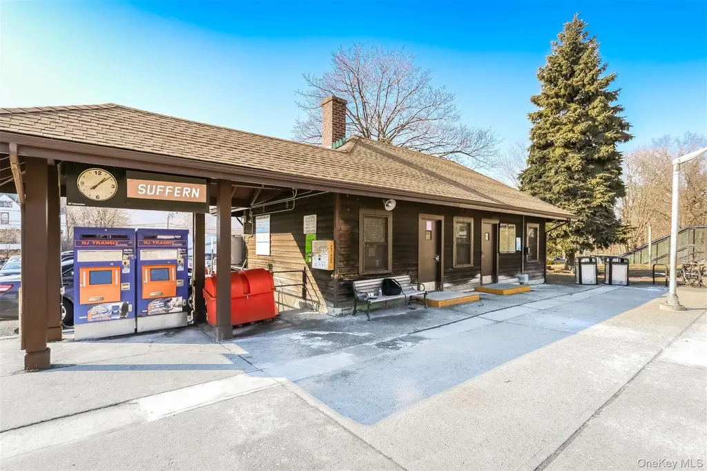 16 Sterling Forest Lane Suffern NY 10901
