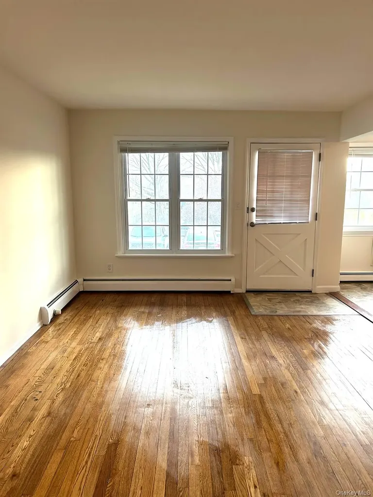 8 Colonial Road Beacon NY 12508